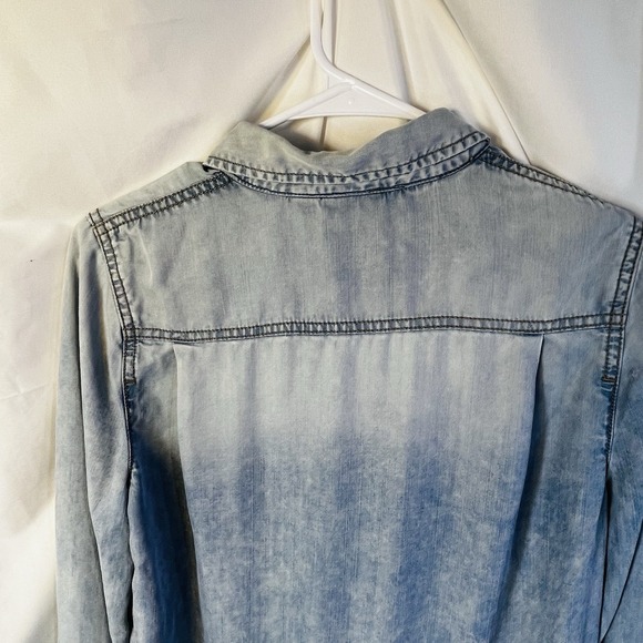 Anthropologie Denim Chambray Shirt Women's Sz 4 Blue‎ Long Sleeve Holding Horses - Picture 7 of 9